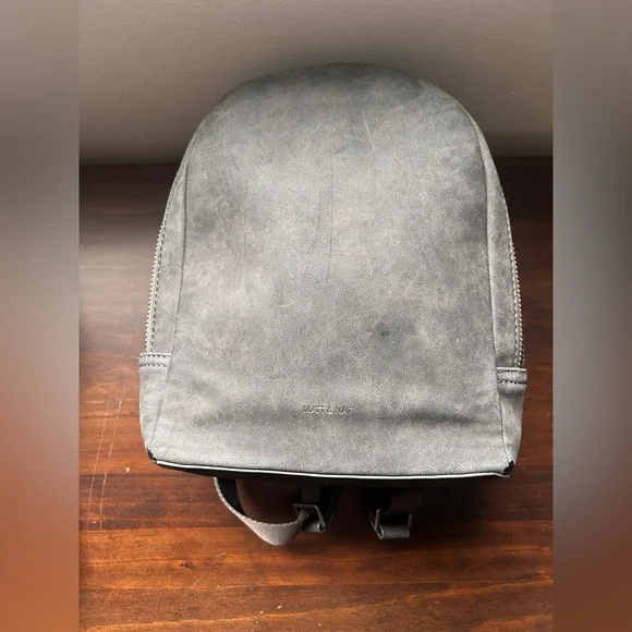 Matt & Nat • OLLY VEGAN BACKPACK - SUEDE - Picture 7 of 9